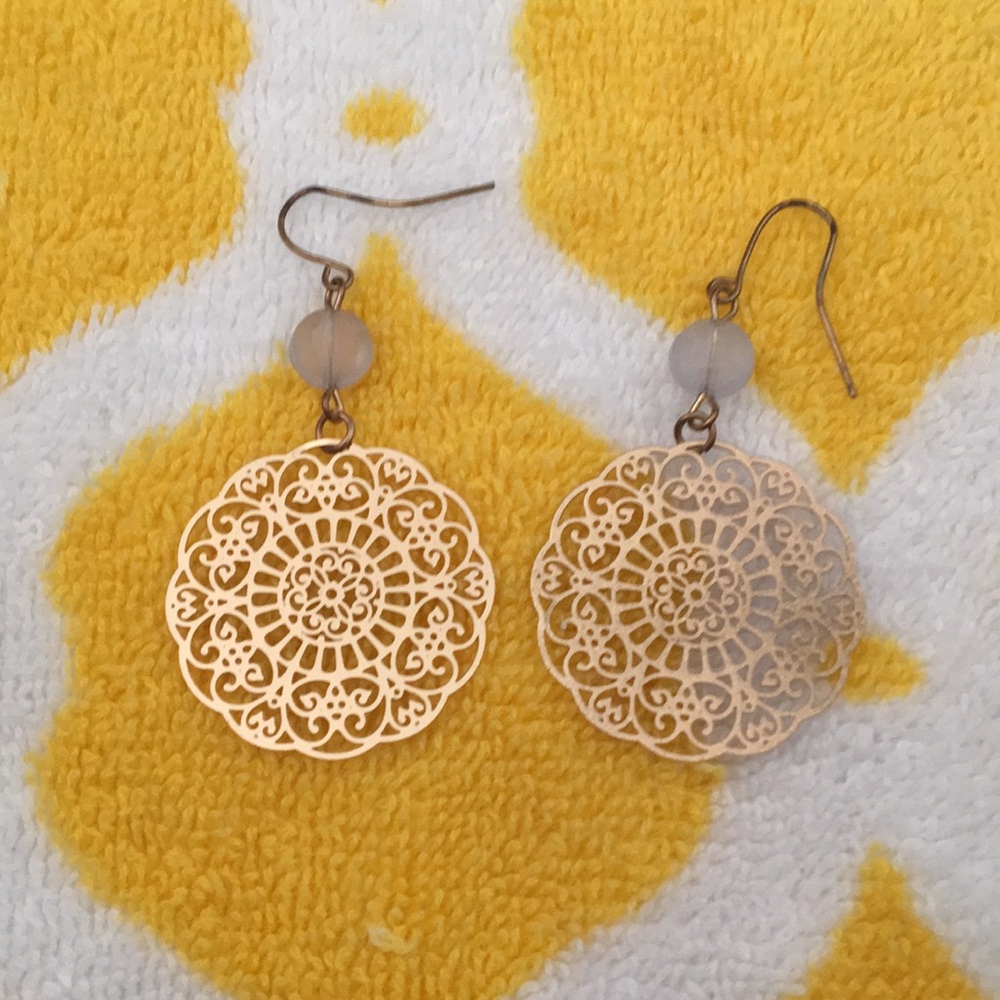 gold earrings